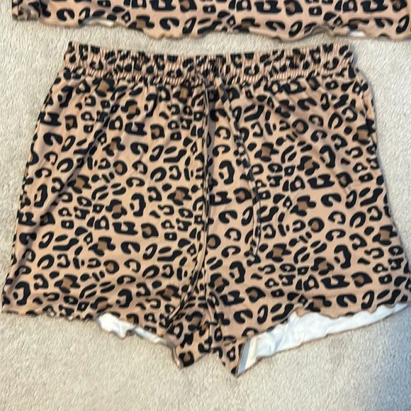 Lounge set L leopard 🐆 print - Picture 3 of 5